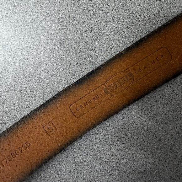 Fossil Womens Leather Belt Small Brown Silver Buckle Distressed Preppy 1.5" - Picture 7 of 7